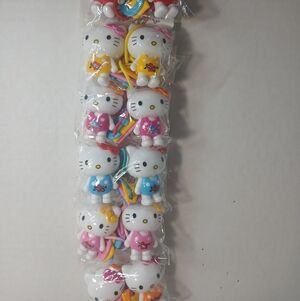 Hello Kitty Multicolor Doll Set